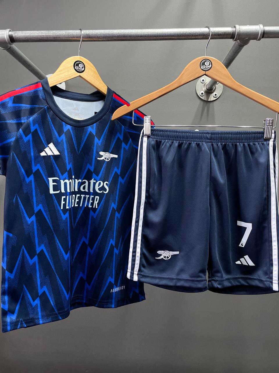 Arsenal 25/26 "Saka 7" Adidas Kids Football Kit