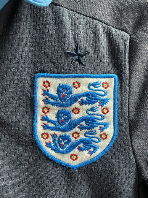 England 2011/12 Umbro Football Jersey - Small