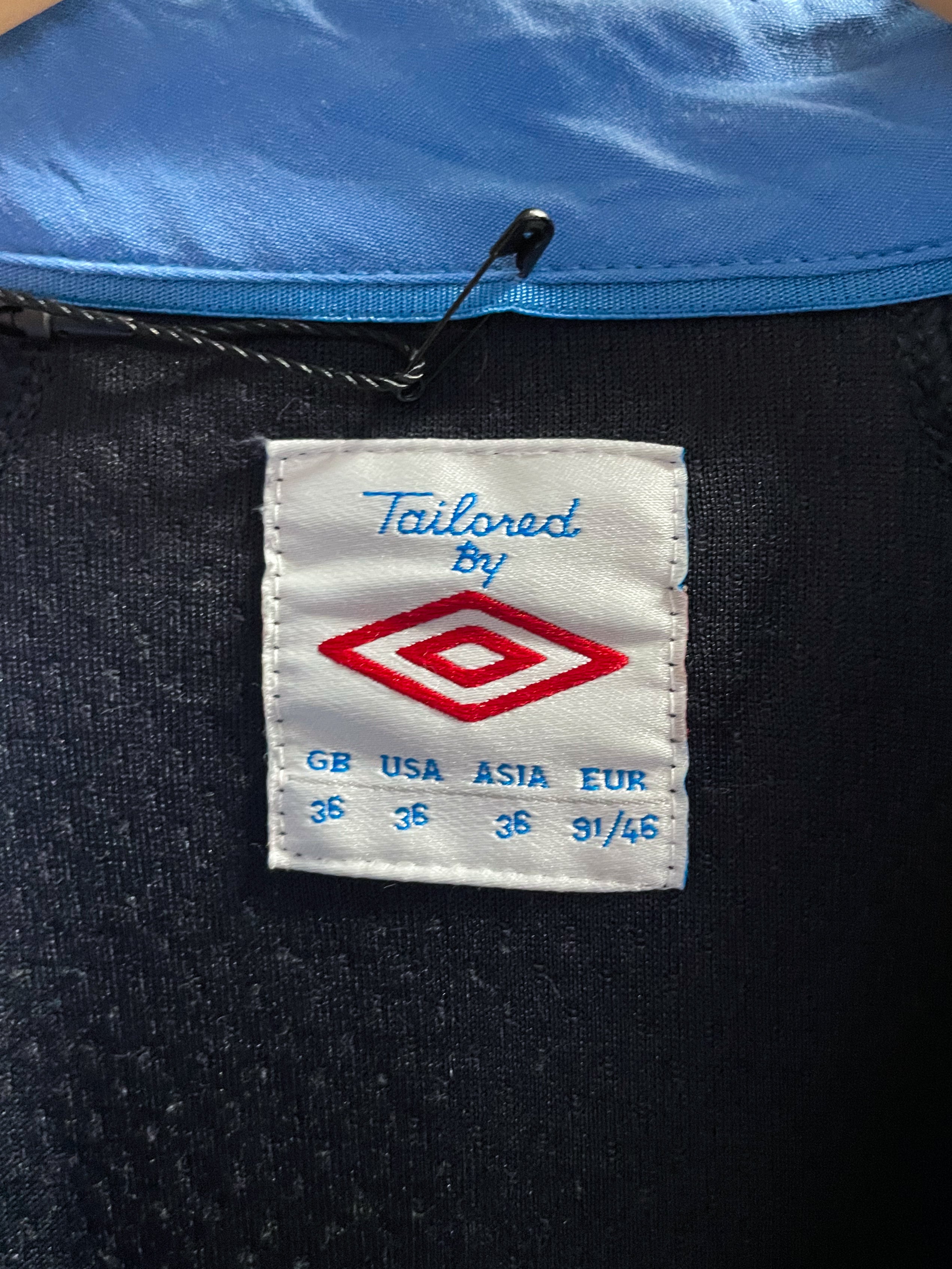 England 2011/12 Umbro Football Jersey - Small