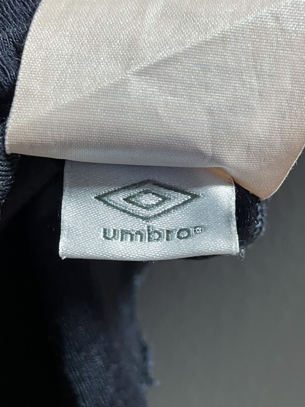 England 2011/12 Umbro Football Jersey - Small