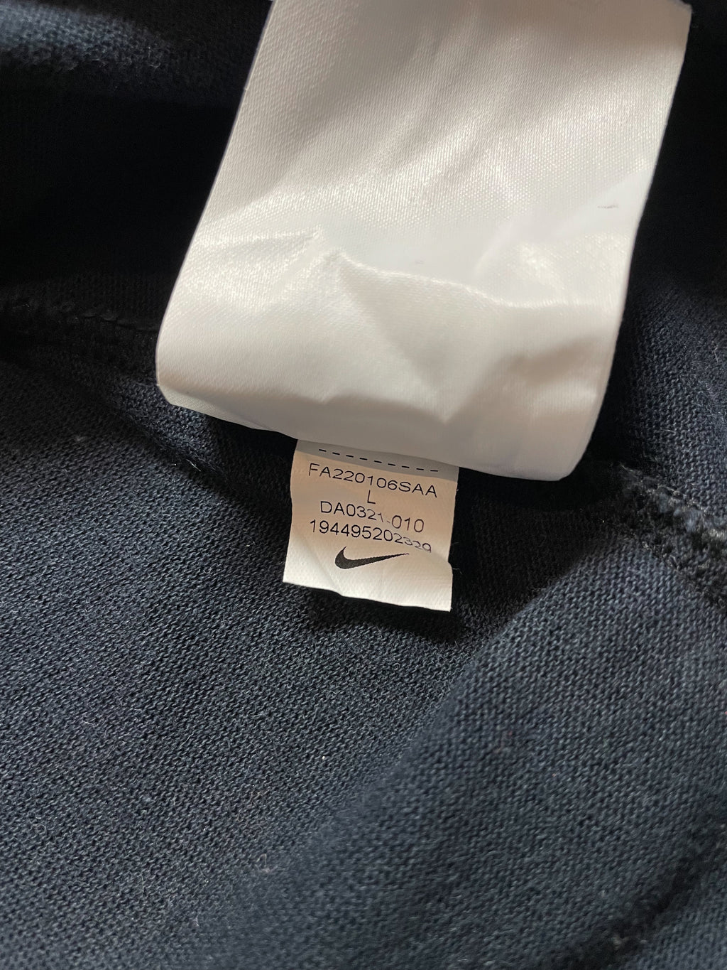 Nike Swoosh Tee - Large