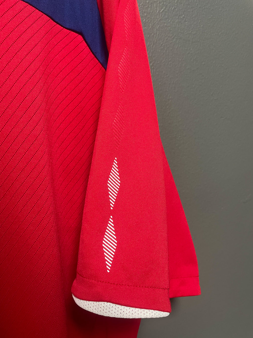 England 2008/10 Umbro Football Jersey - Extra Large