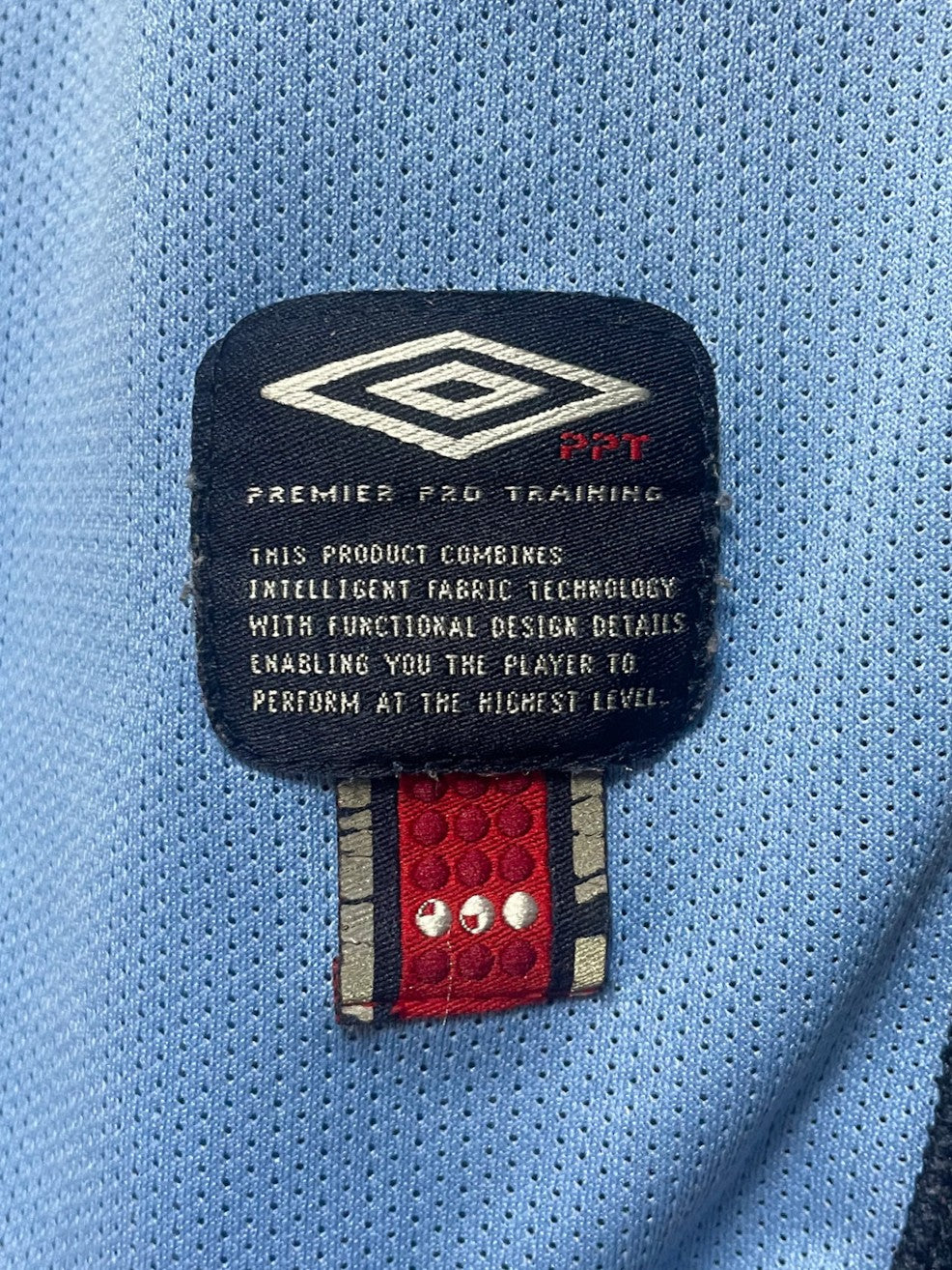England Umbro 2002/03 Training Football Jersey - Large