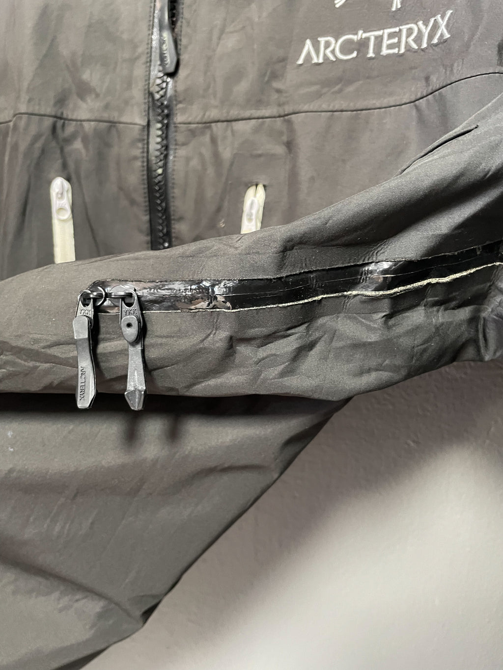 Arc'teryx Alpha SV Orca Jacket - Extra Large