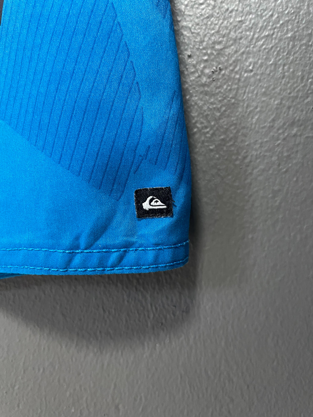 Quiksilver Gradient Spellout Boardshorts - 34 (Large)