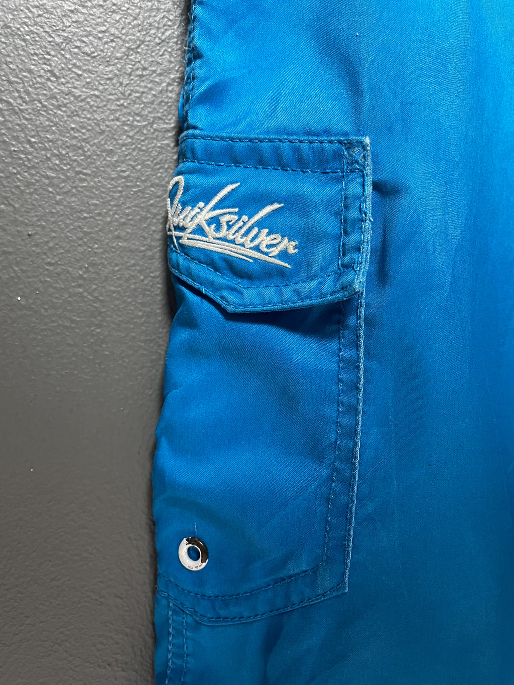 Quiksilver Gradient Spellout Boardshorts - 34 (Large)