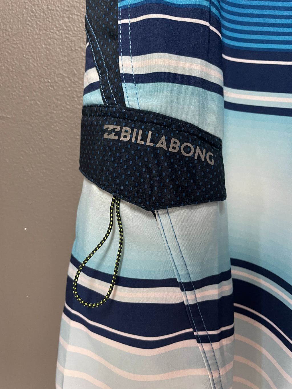 Billabong Platinum X Striped Boardshorts - 30 (Small)