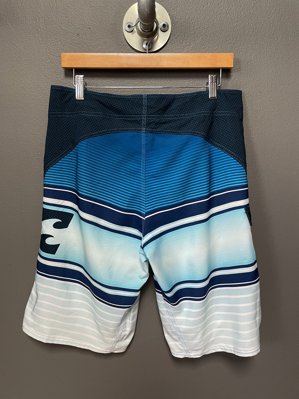 Billabong Platinum X Striped Boardshorts - 30 (Small)