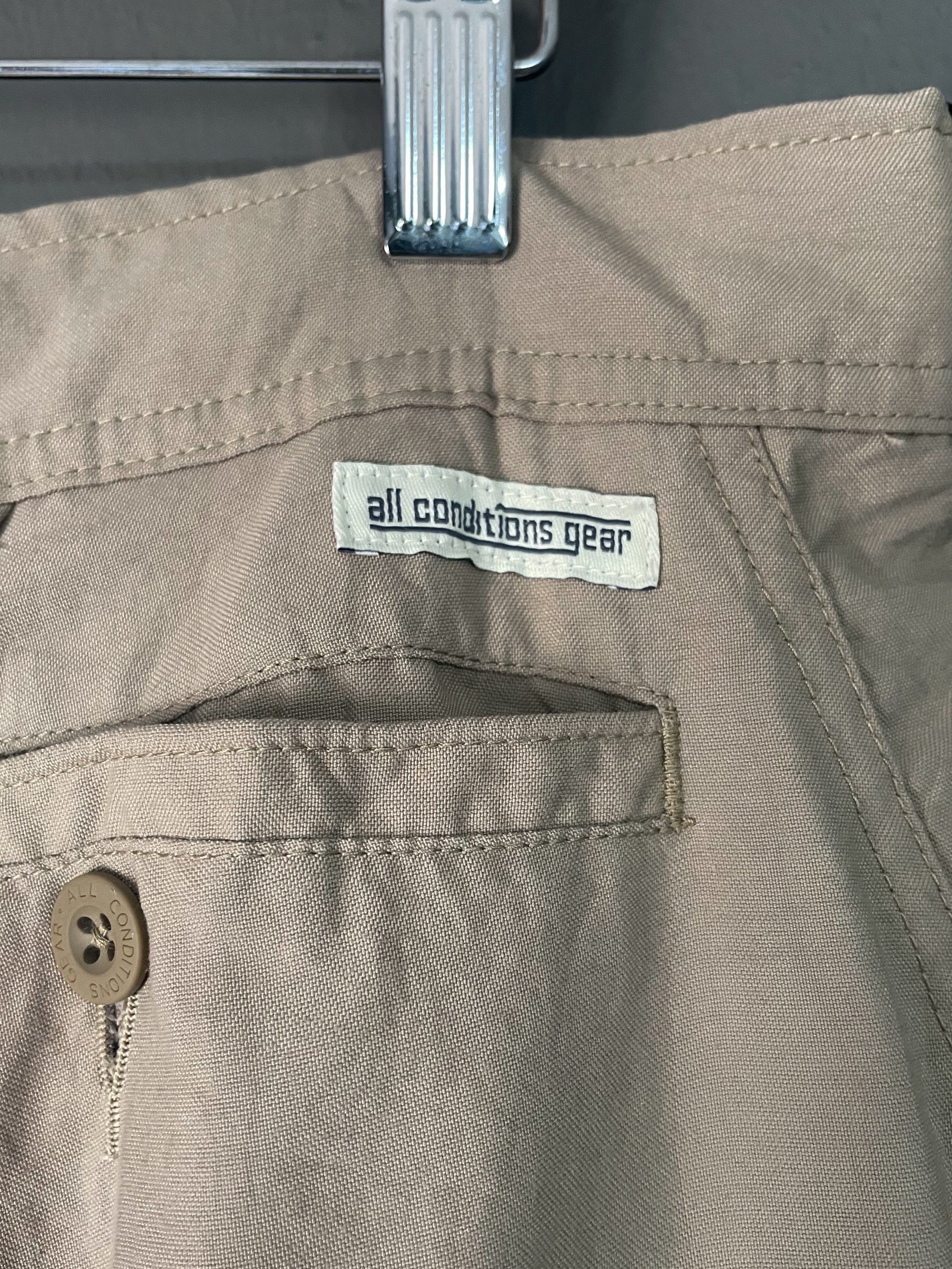 Nike ACG Cargo Pants - 32 (Medium)