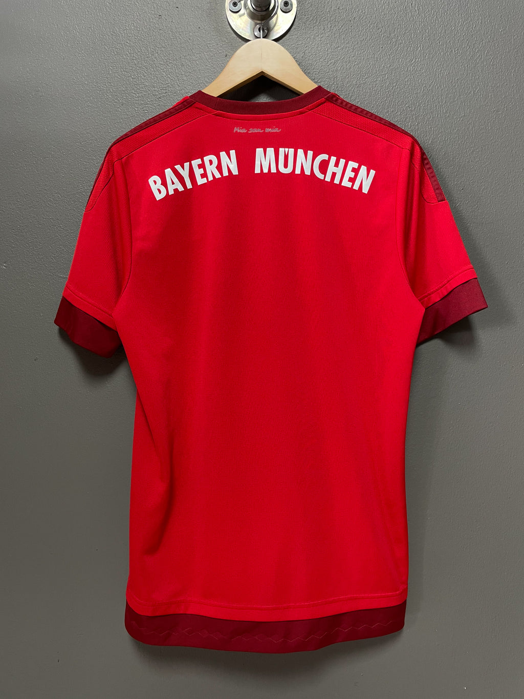 Bayern Munich 2015/16 Adidas Home Football Jersey - Medium
