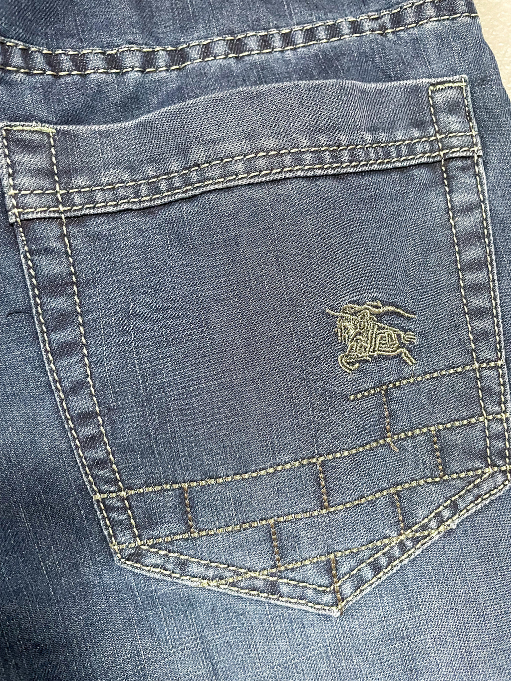 Burberry London Denim Jeans - 33 (Medium)