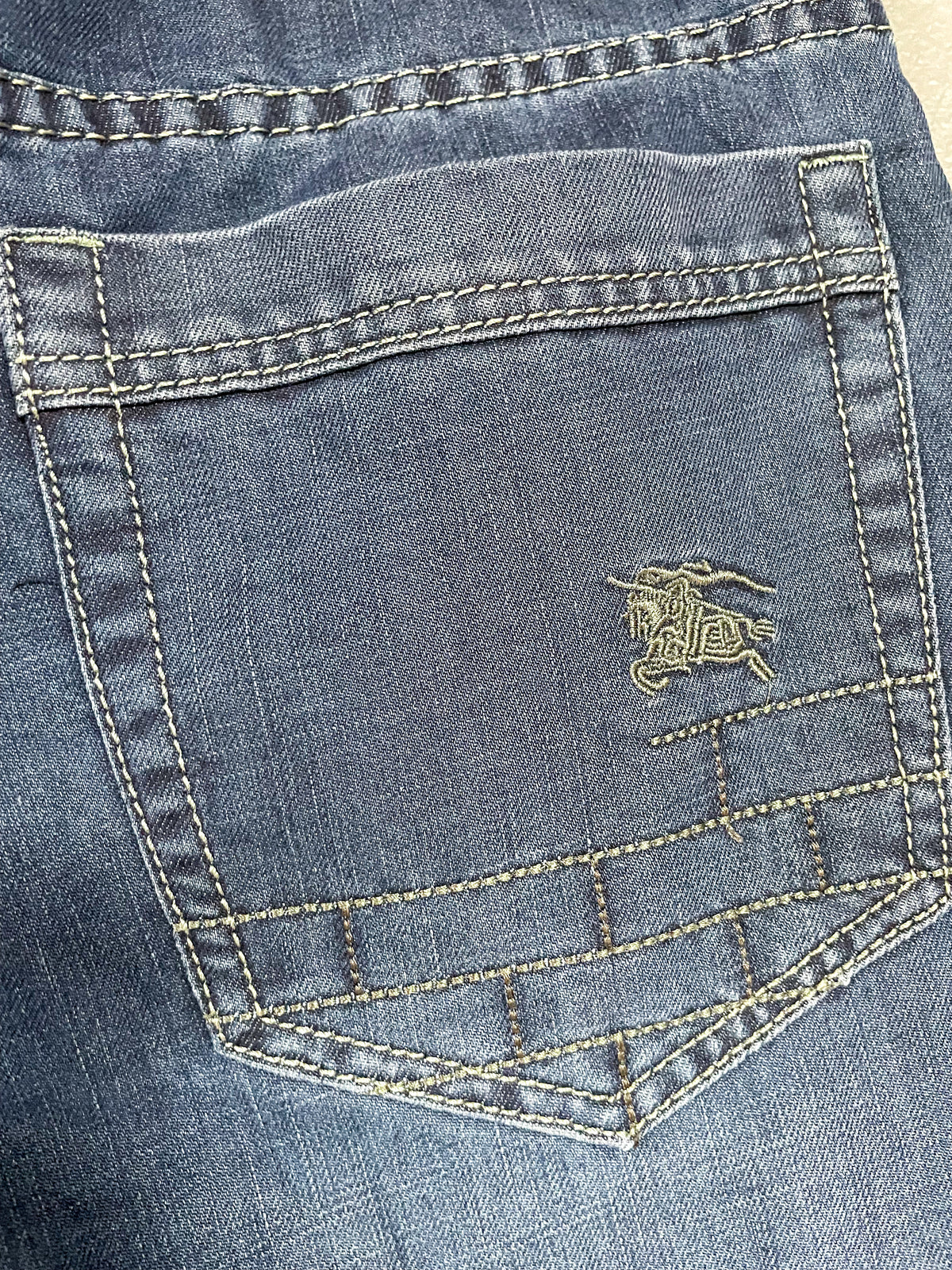 Burberry London Denim Jeans - 33 (Medium)