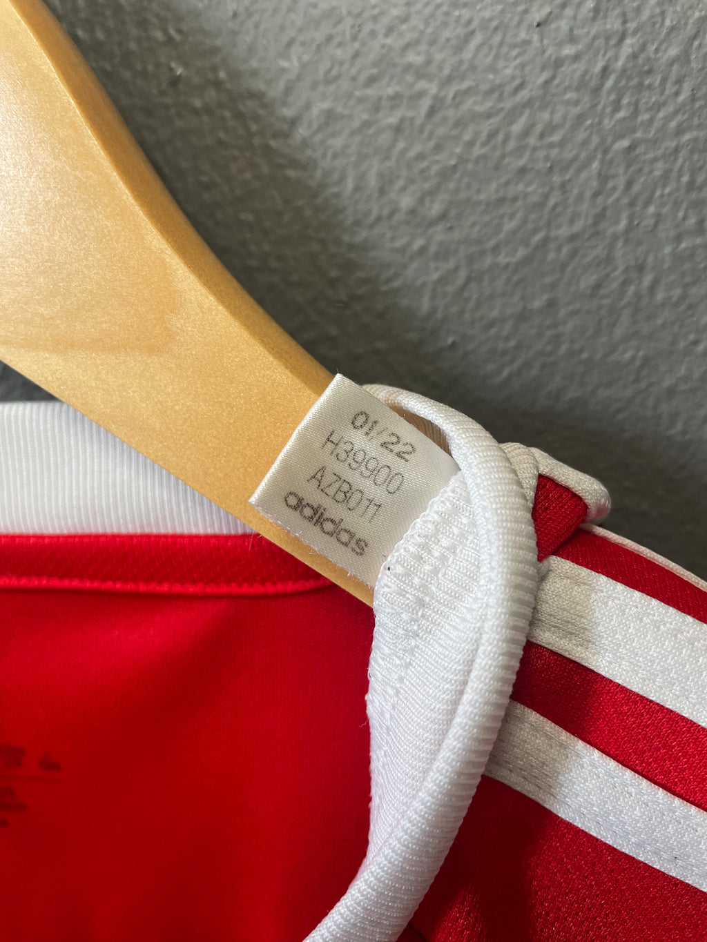 FC Bayern Munich 2022/23 Adidas Home Football Jersey - Large