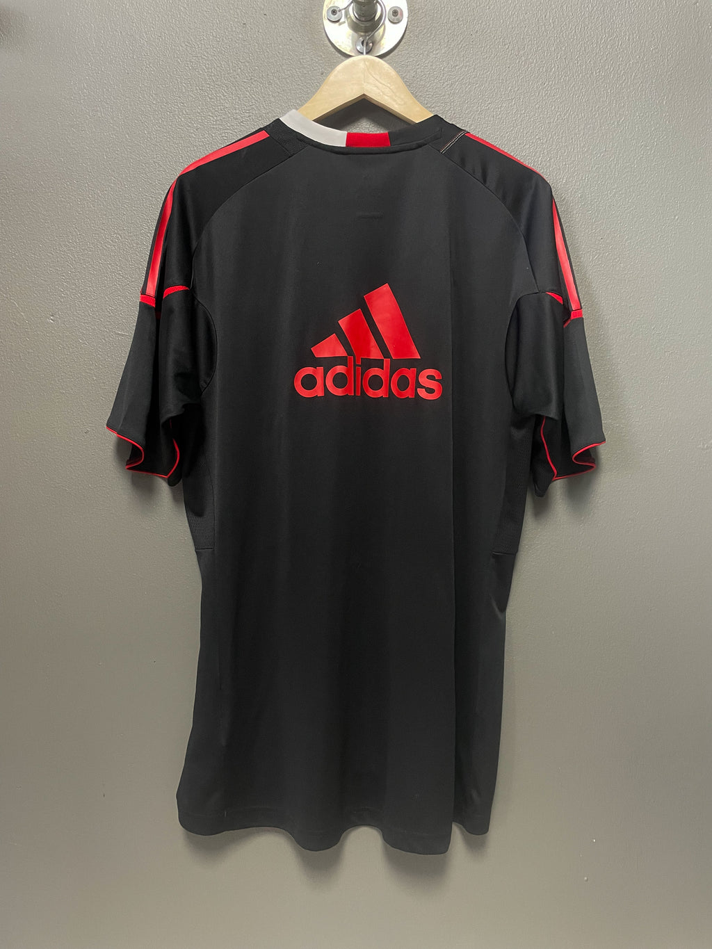 Liverpool FC 2010/11 Adidas Prematch Football Jersey - Extra Large