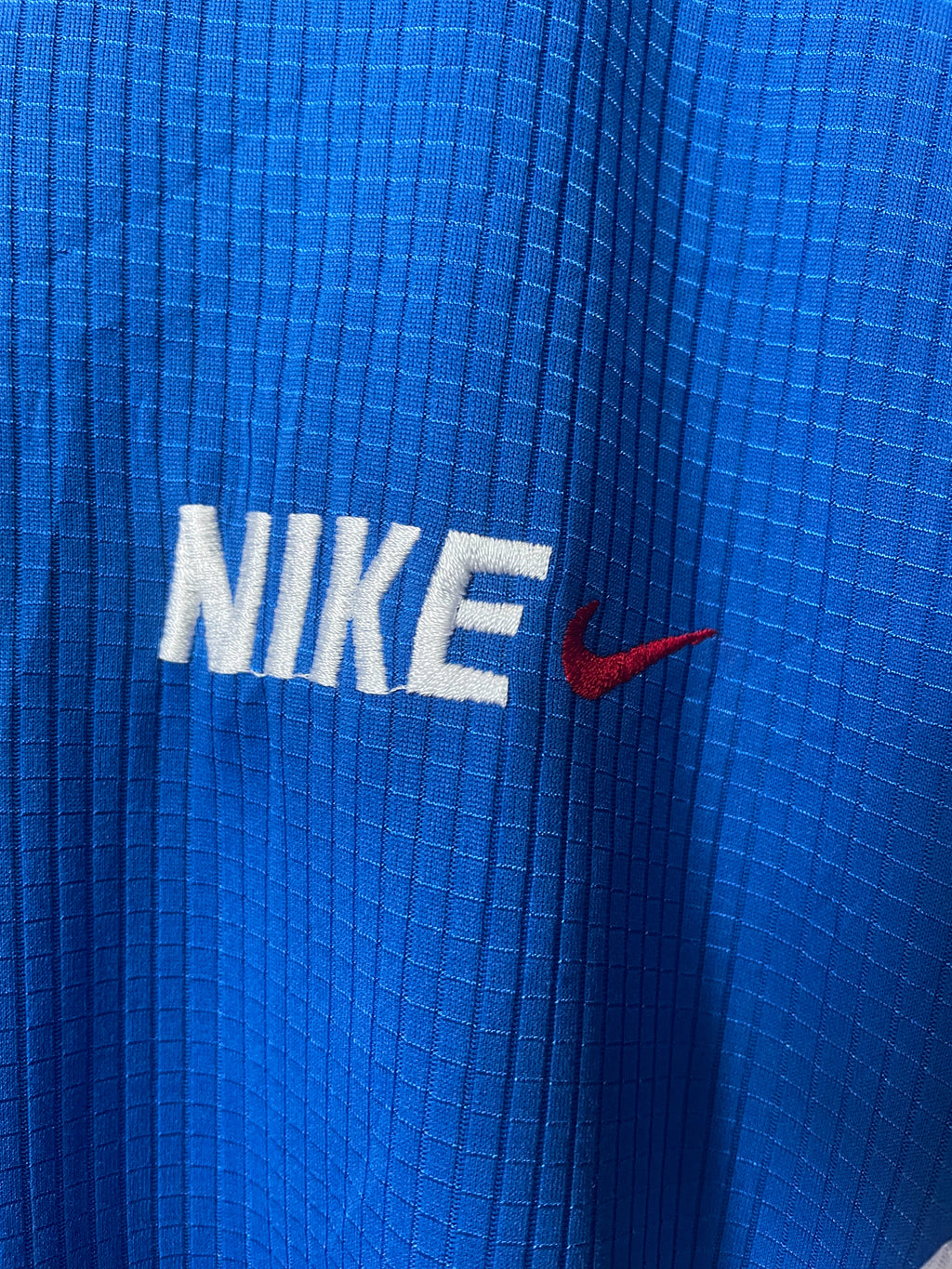 Nike Swoosh Vneck Sports Tee - Large