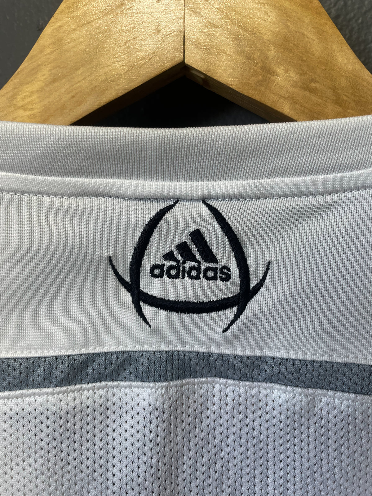 Real Madrid 2004/05 Adidas Prematch Football Jersey - Medium