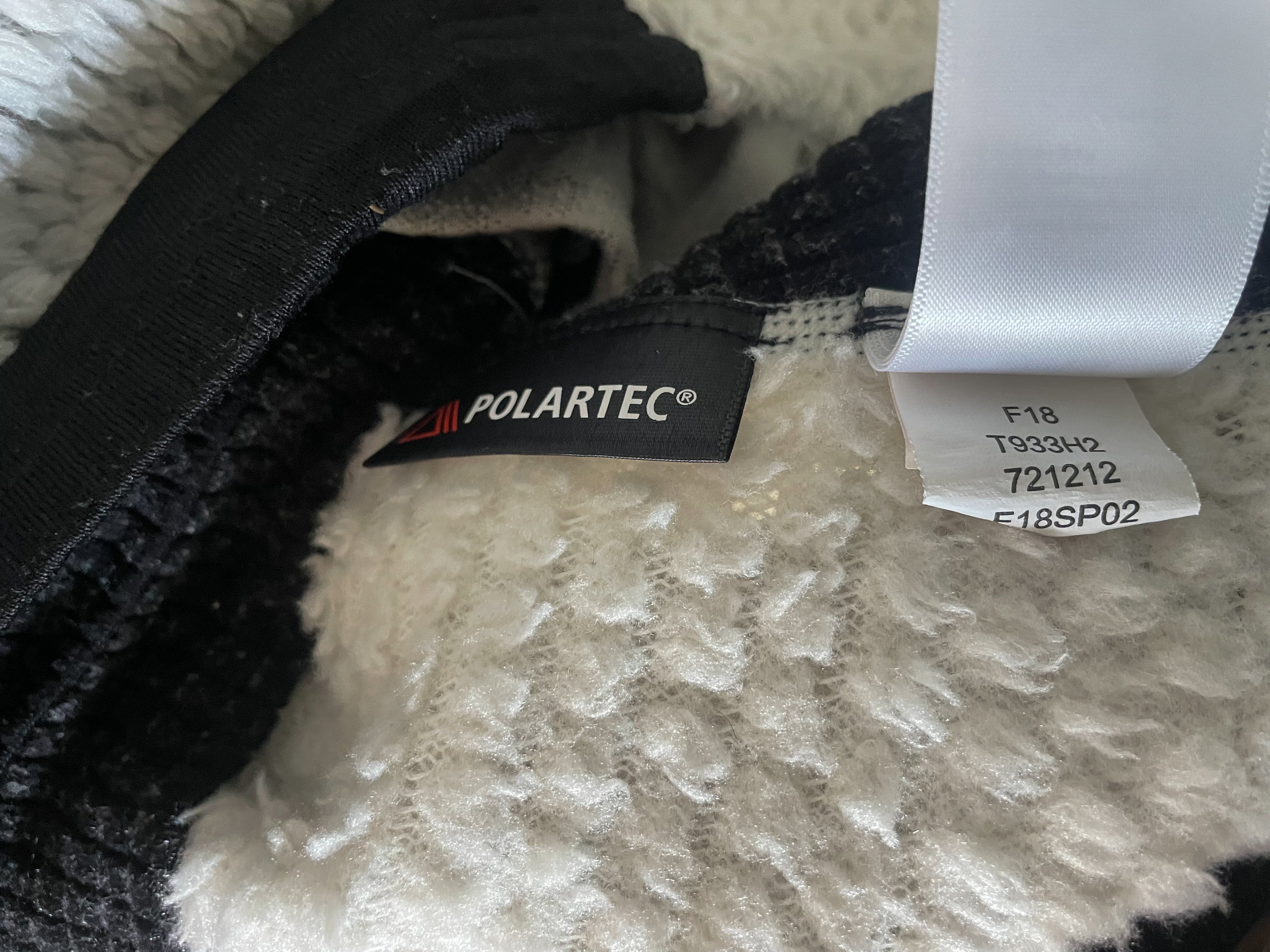 North Face Ladies Active Sherpa Sweater - Small