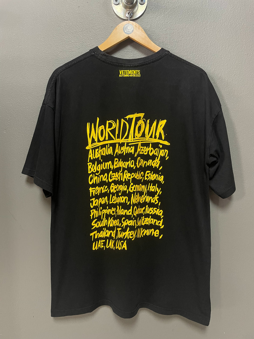 Vetements World Tour - Large