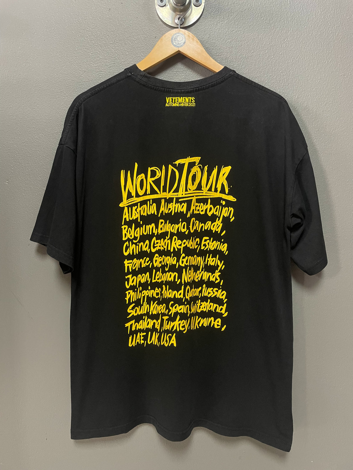 Vetements World Tour - Large