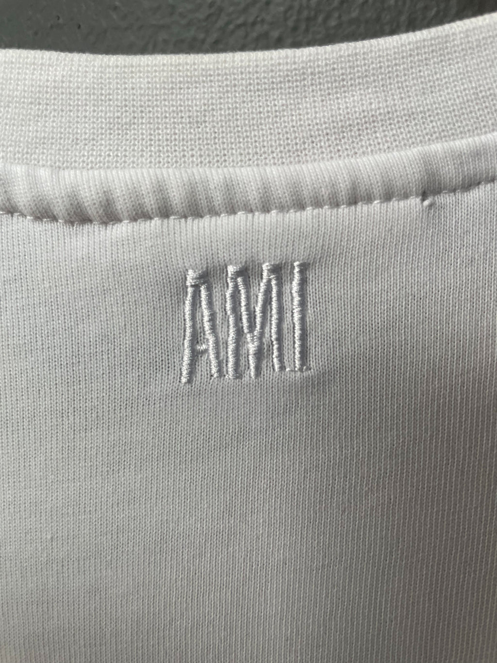 Ami Small Logo Tee - Medium