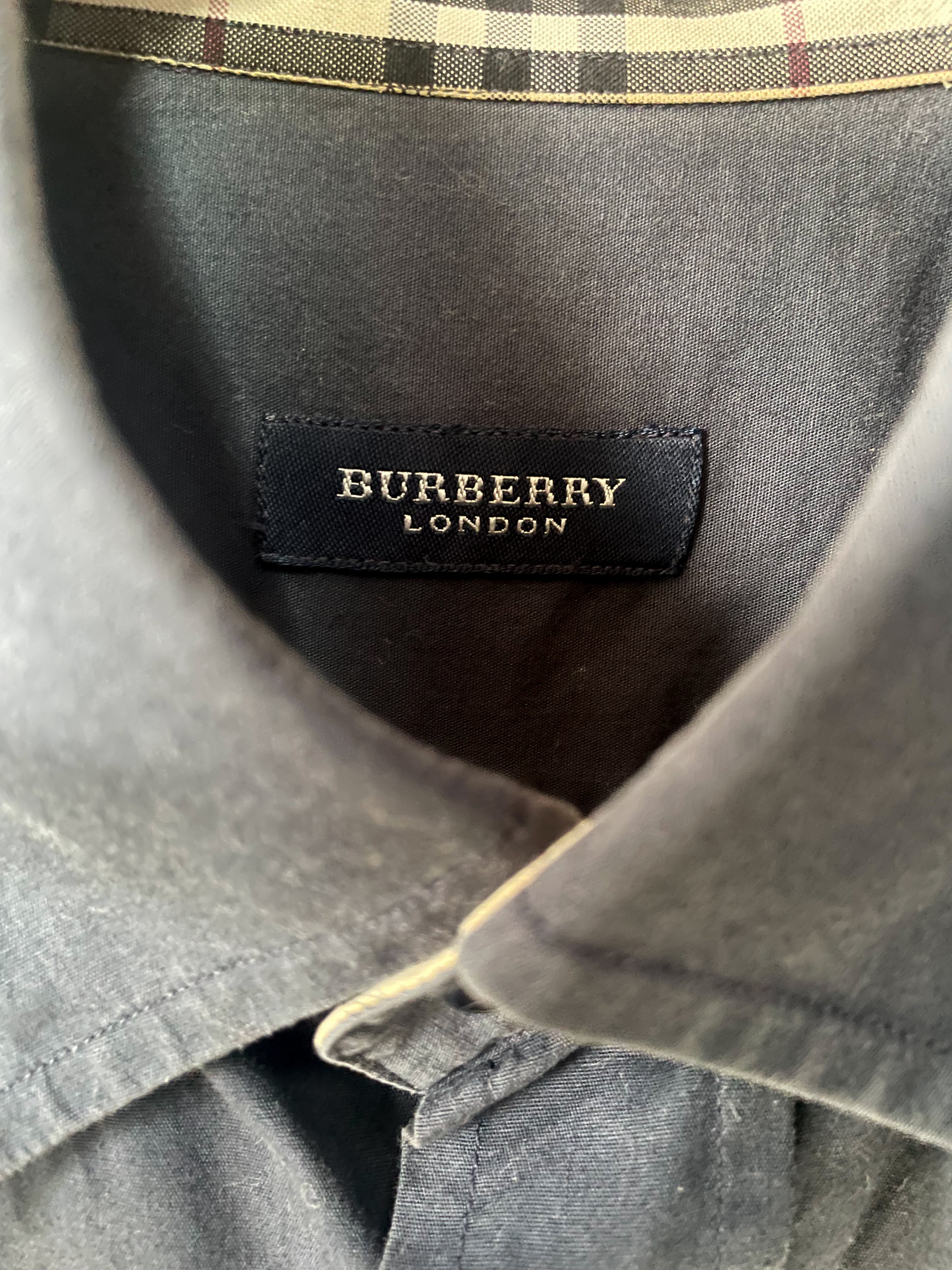 Burberry Pocket S/S Shirt - Medium