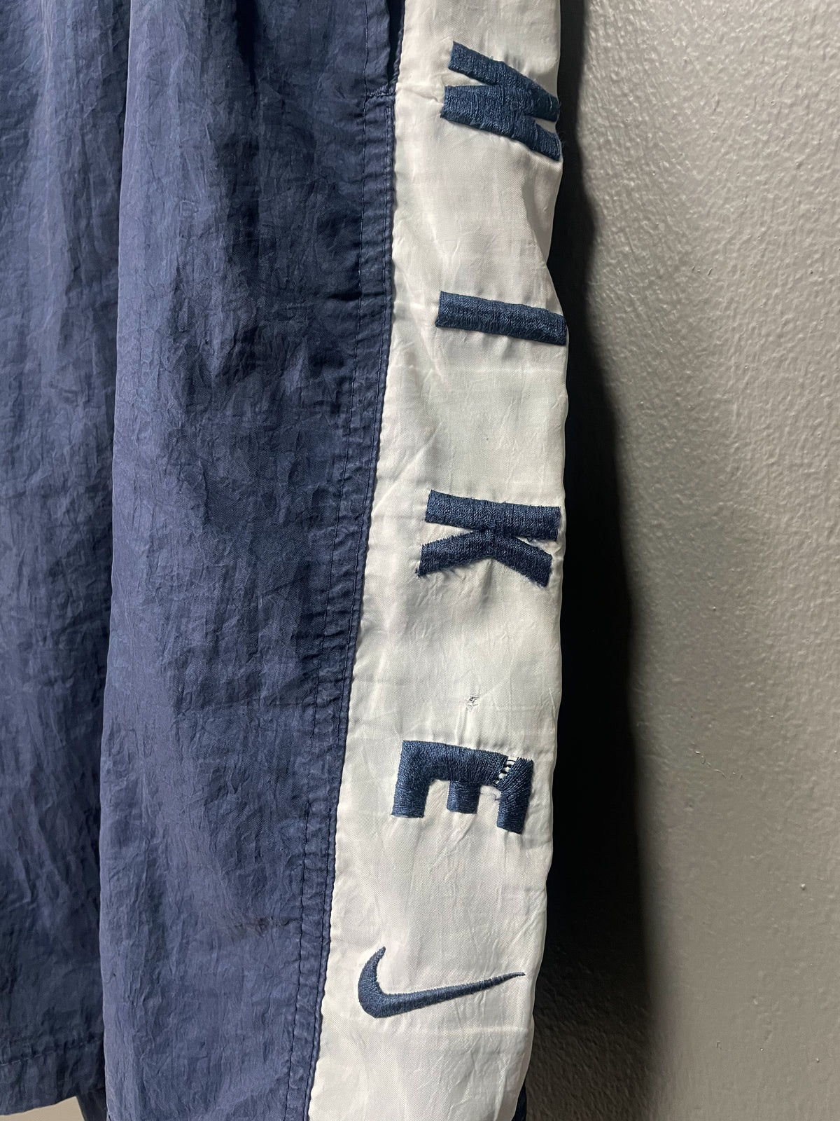 Nike Retro Side Stripe Shorts - Large