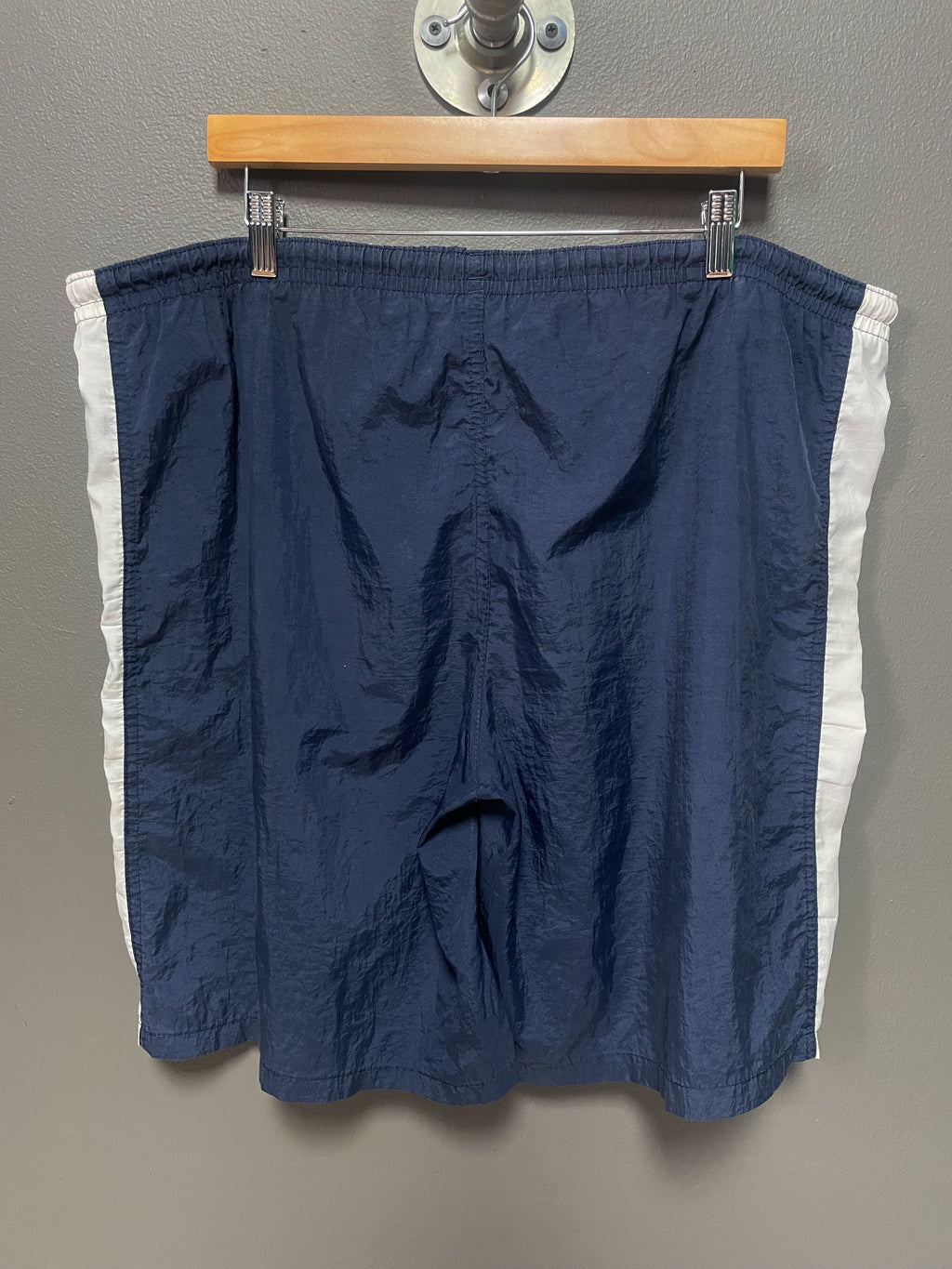 Nike Retro Side Stripe Shorts - Large