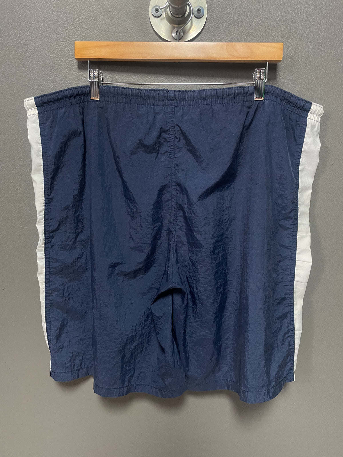 Nike Retro Side Stripe Shorts - Large