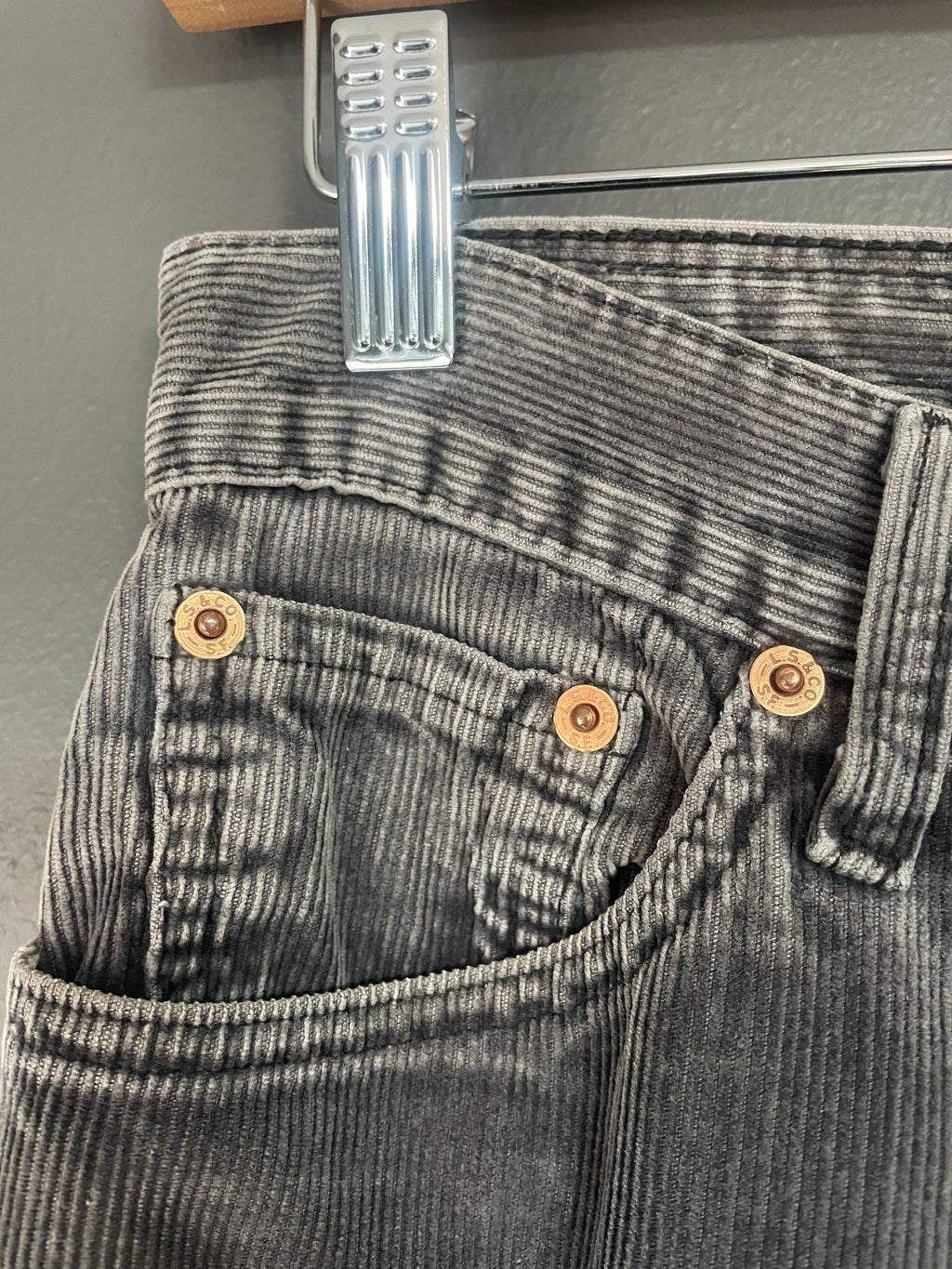 Levi Strauss Corduroy Pants - 29 (Small)
