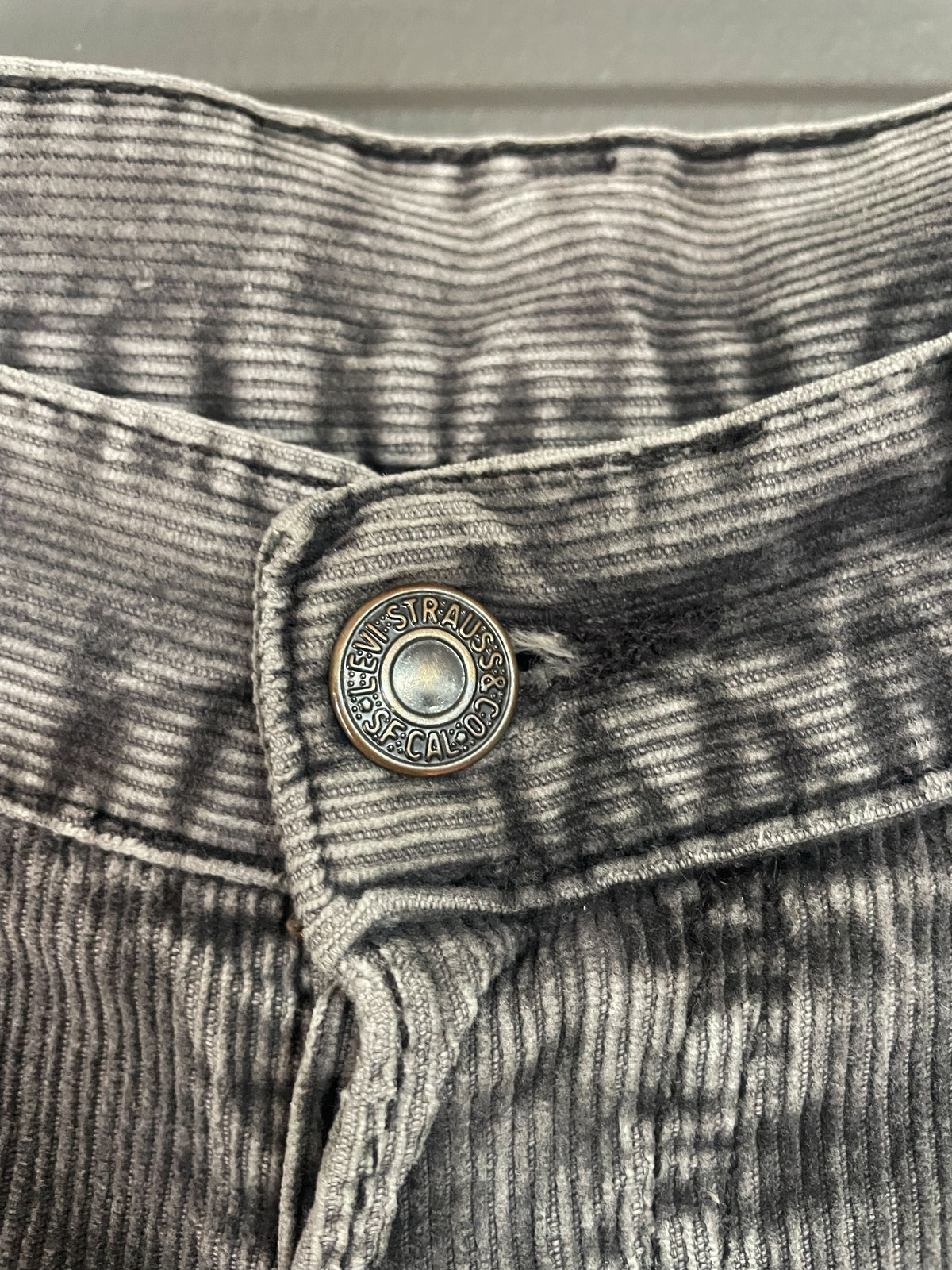 Levi Strauss Corduroy Pants - 29 (Small)