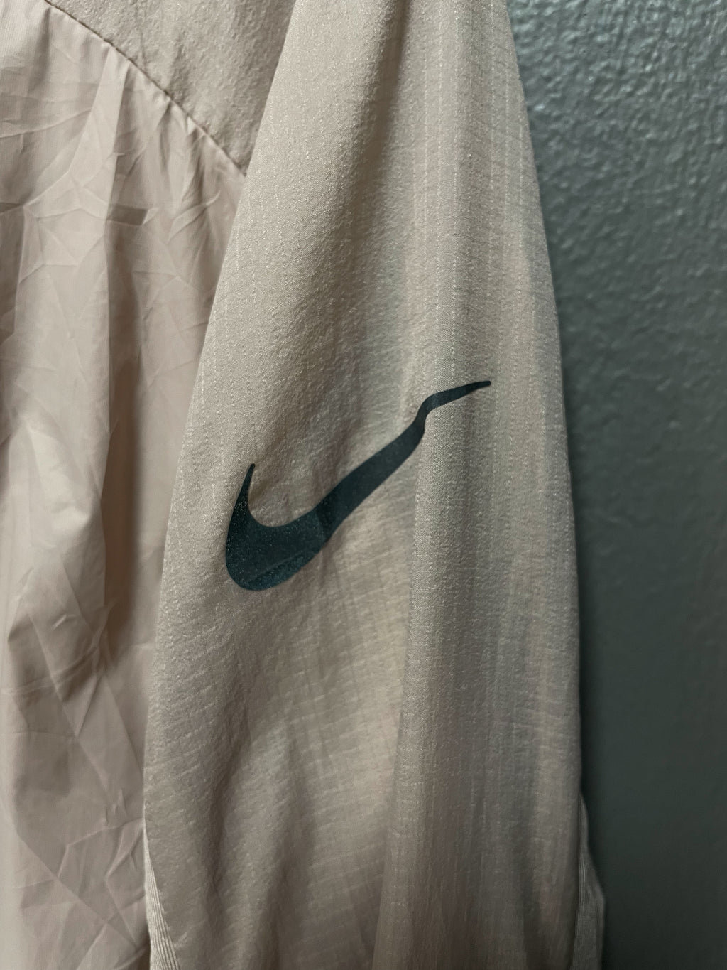 Nike Lightweight Ladies Running Jacket - Medium