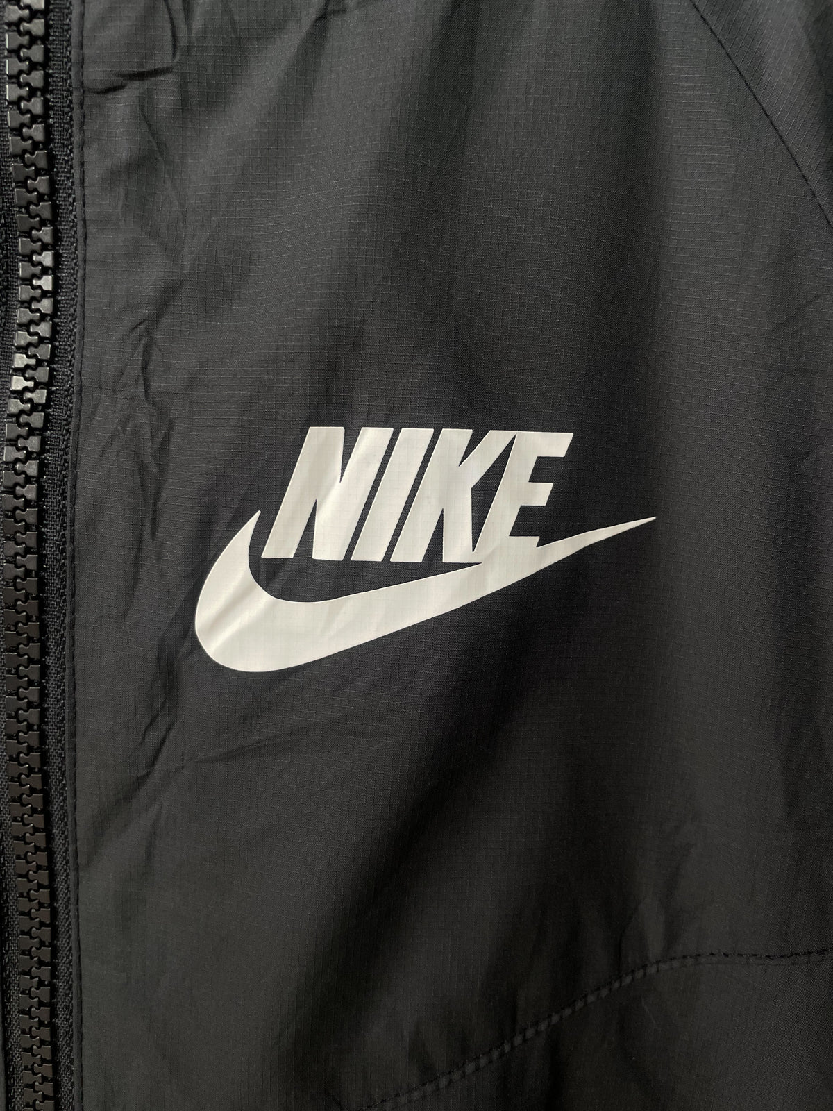 Nike Lightweight Ladies Jacket - Small