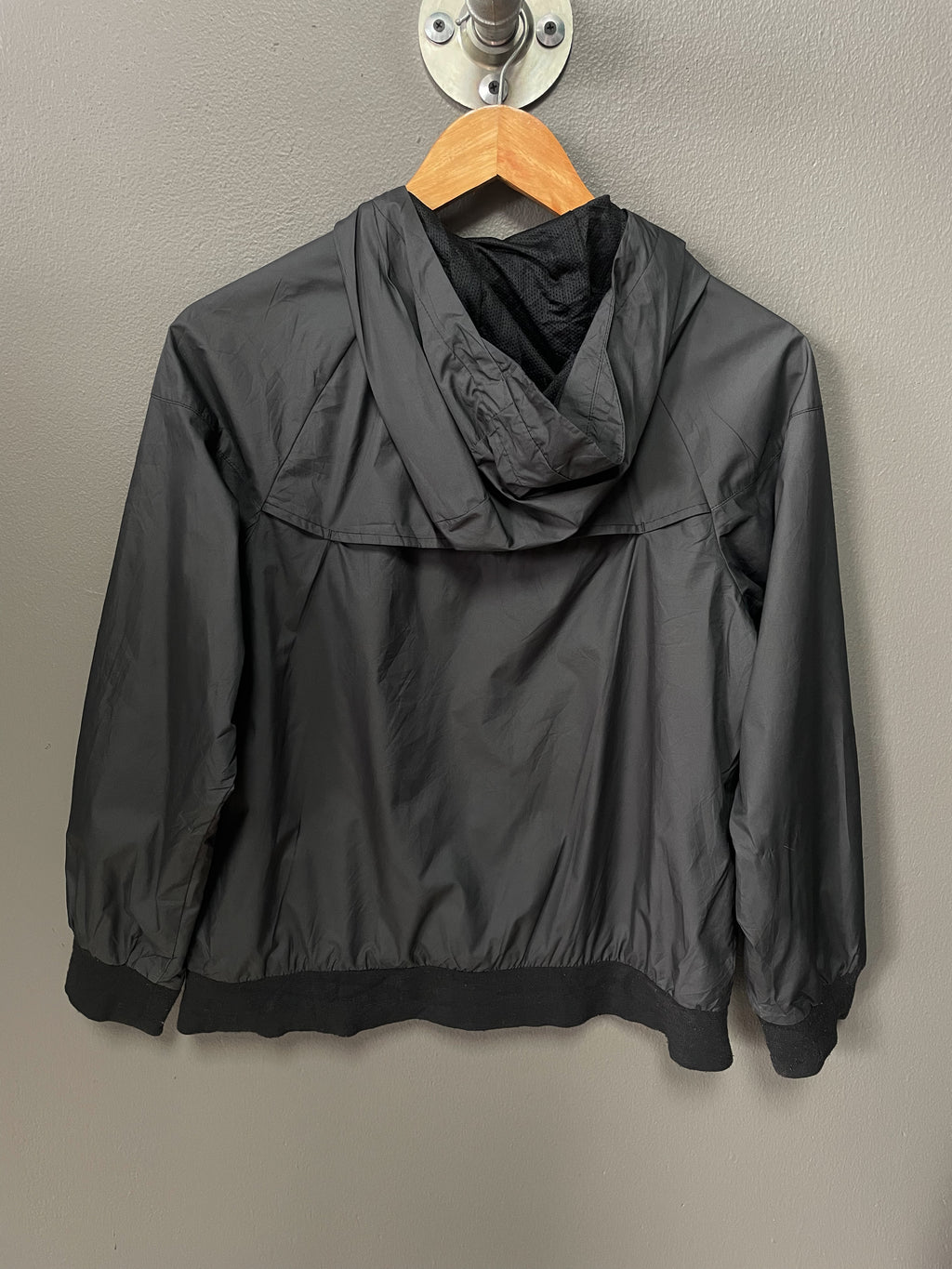 Nike Lightweight Ladies Jacket - Small