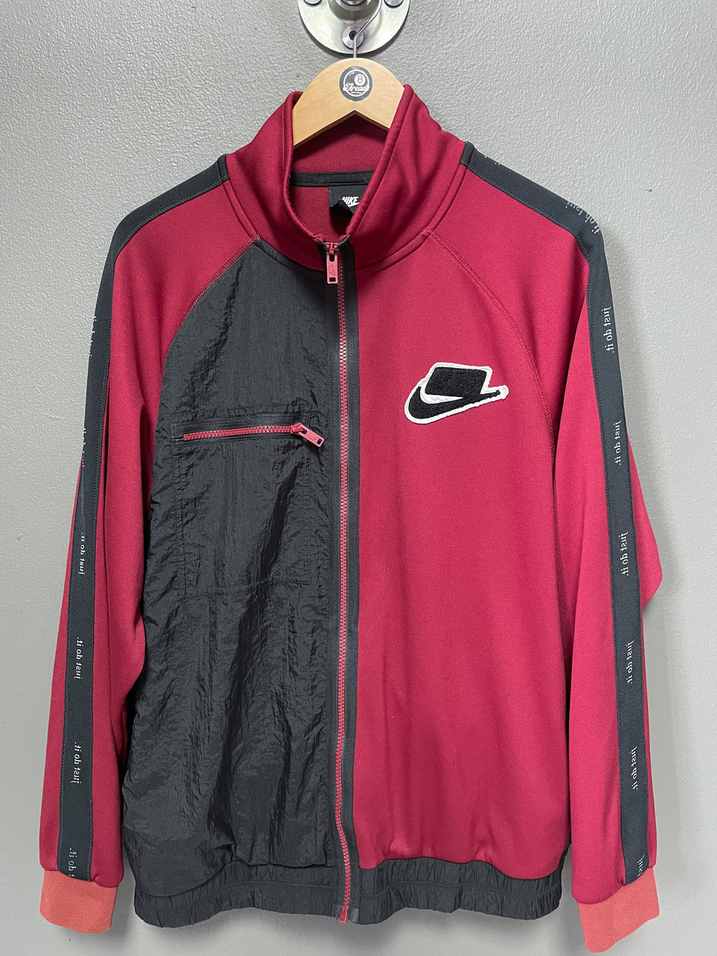 Nike Just Do It Track Jacket - Extra Large