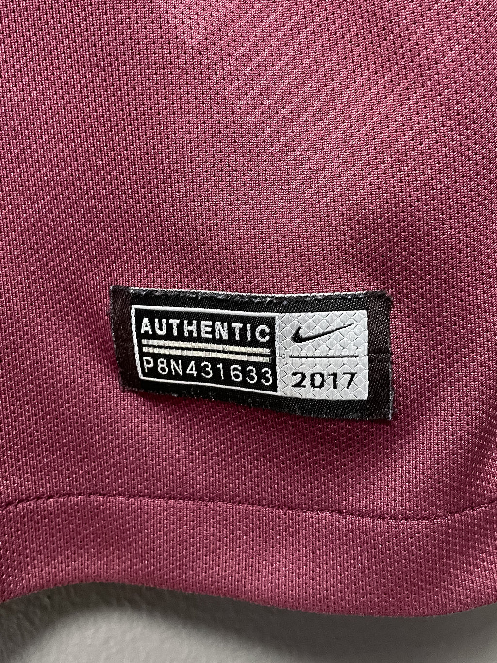 FC Barcelona 2017/18 Nike Third Football Jersey - Large