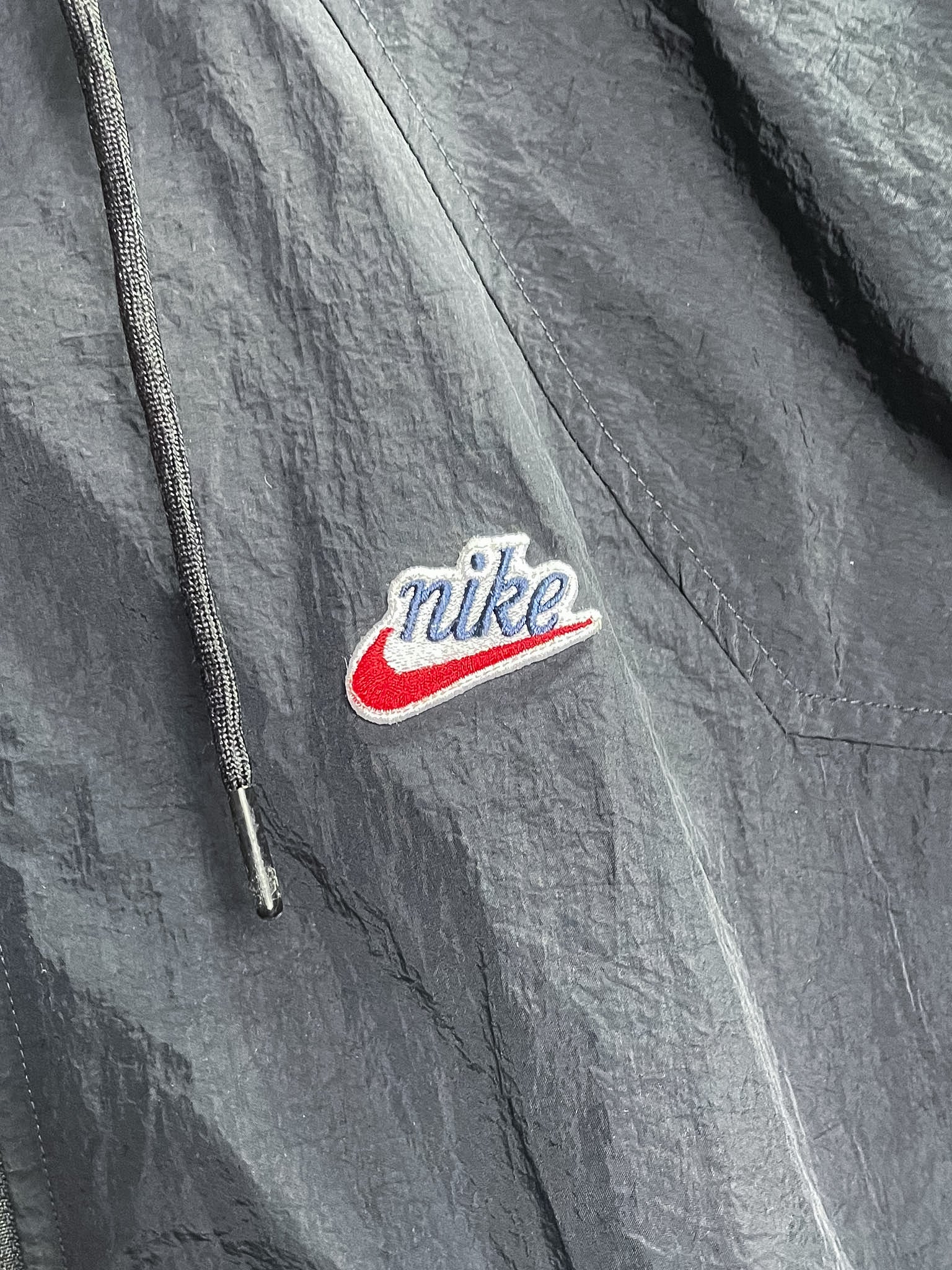 Nike Small Logo Windbreaker - Large