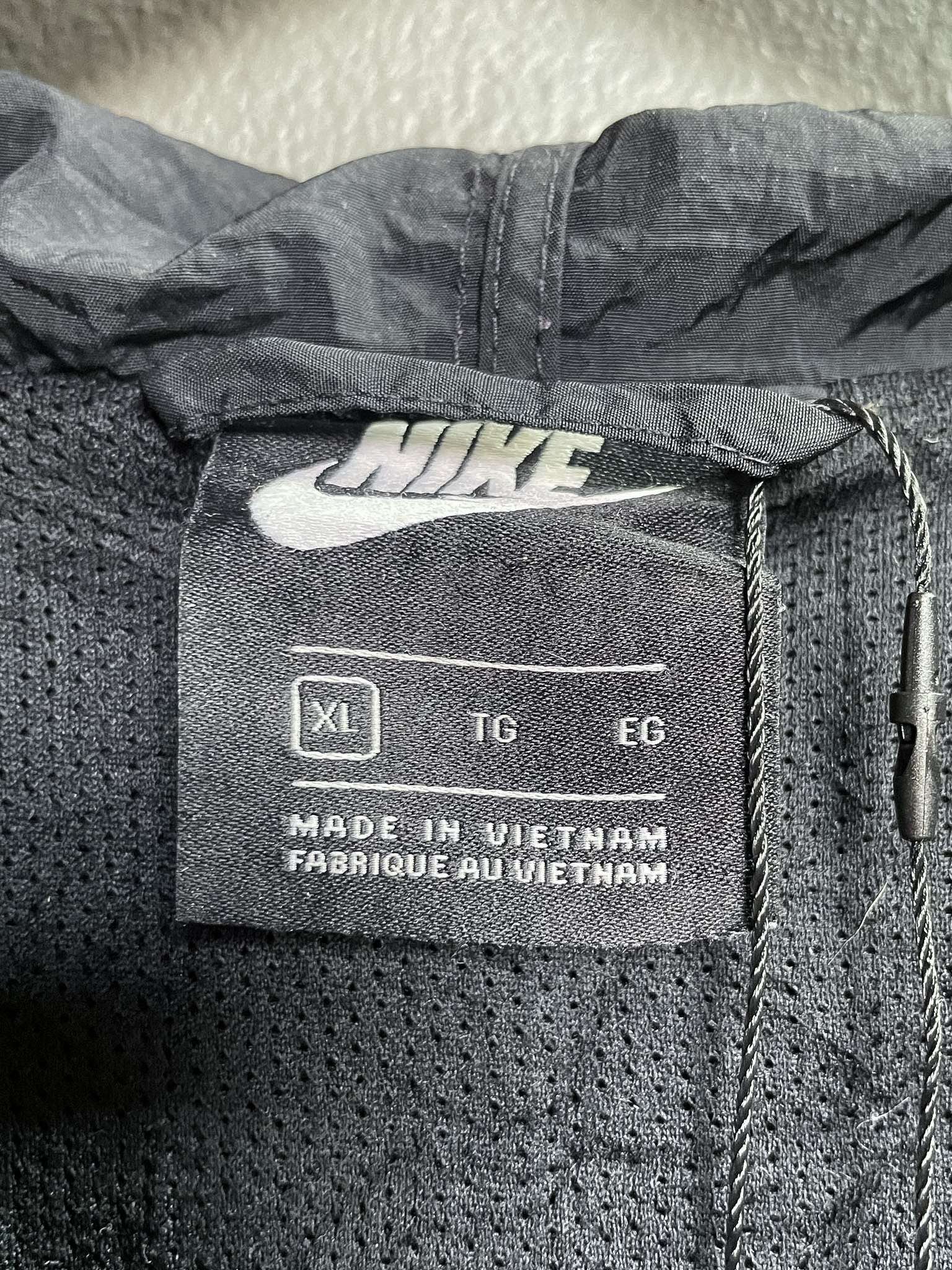 Nike Small Logo Windbreaker - Large
