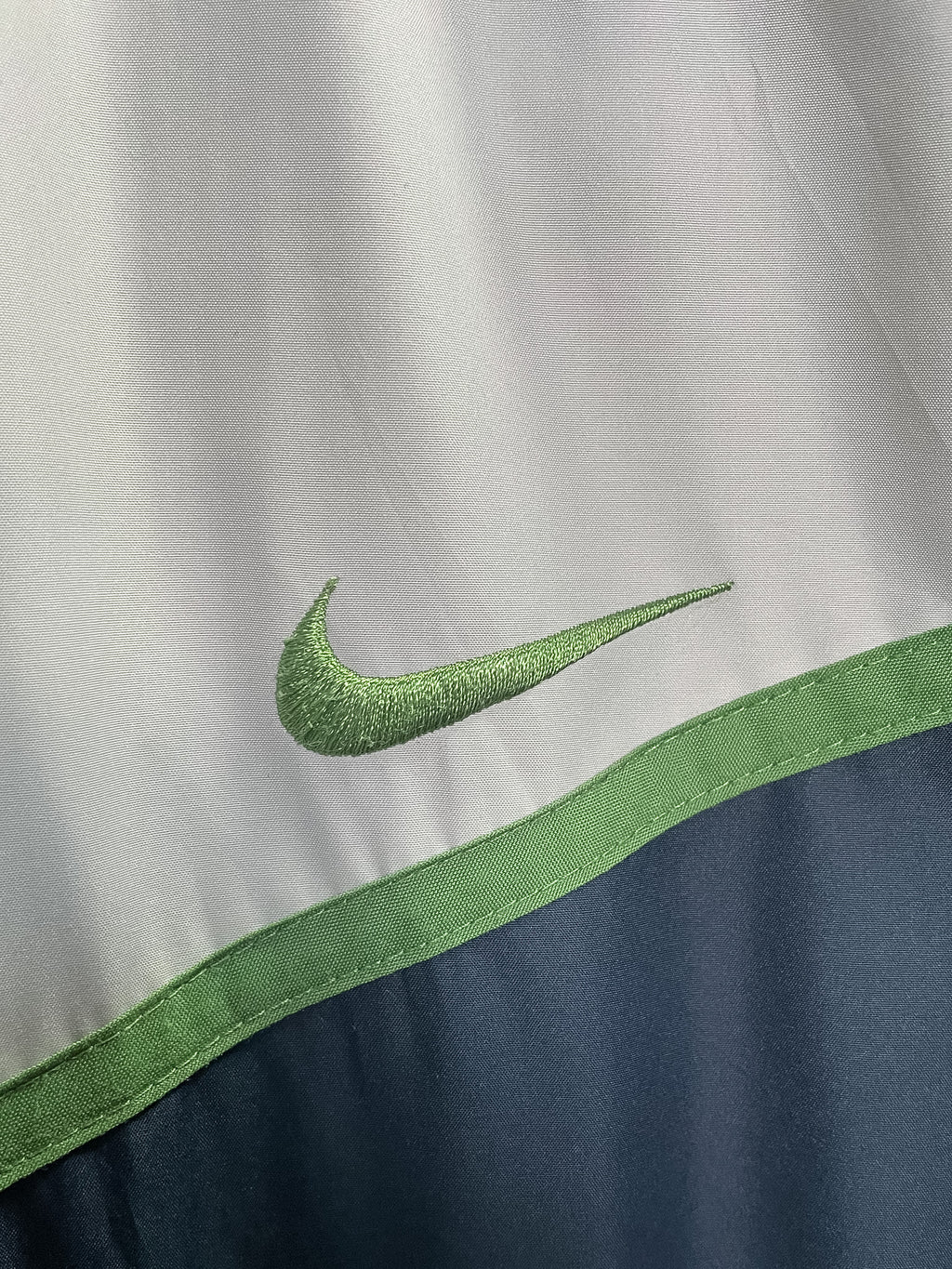 Nike Windrunner Jacket - Large