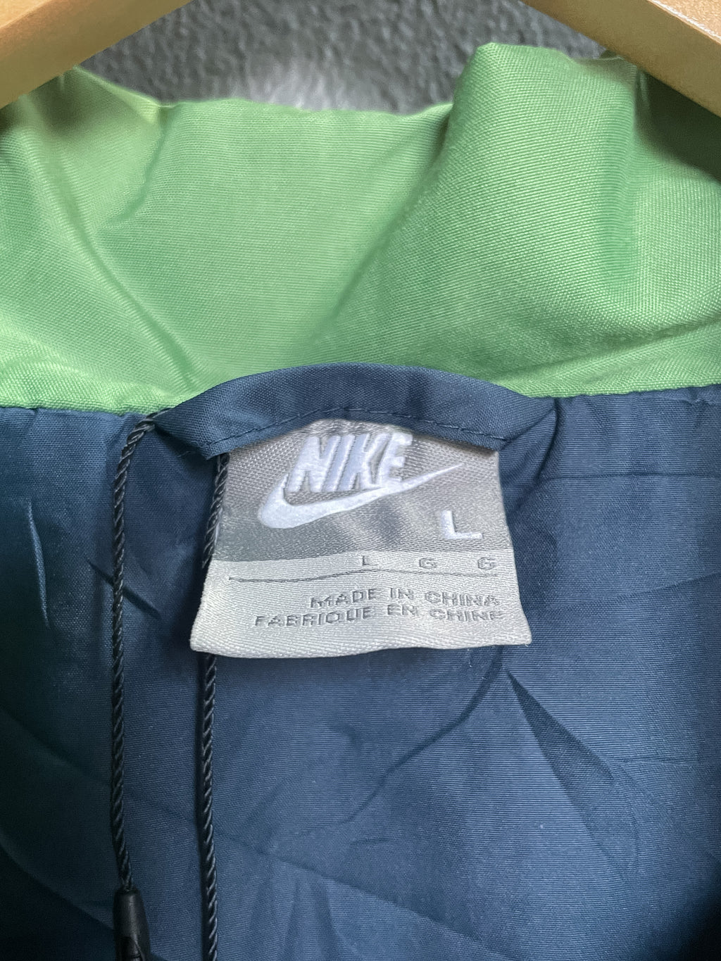 Nike Windrunner Jacket - Large