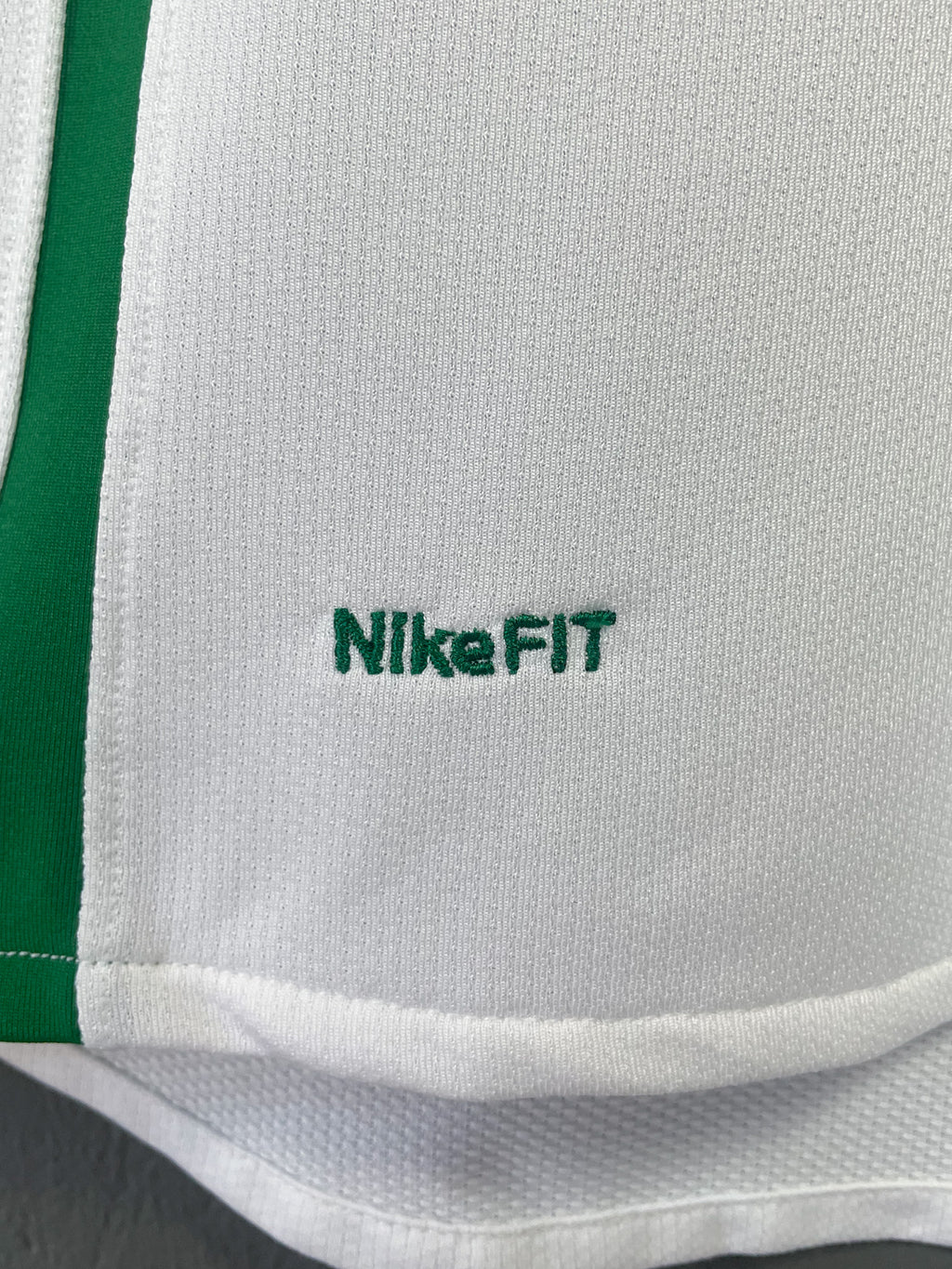 Portugal 2008/10 Nike Away Fpotball Jersey - Large