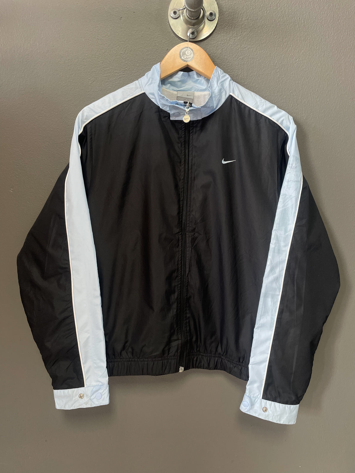 Nike Lightweight Ladies Jacket - Medium