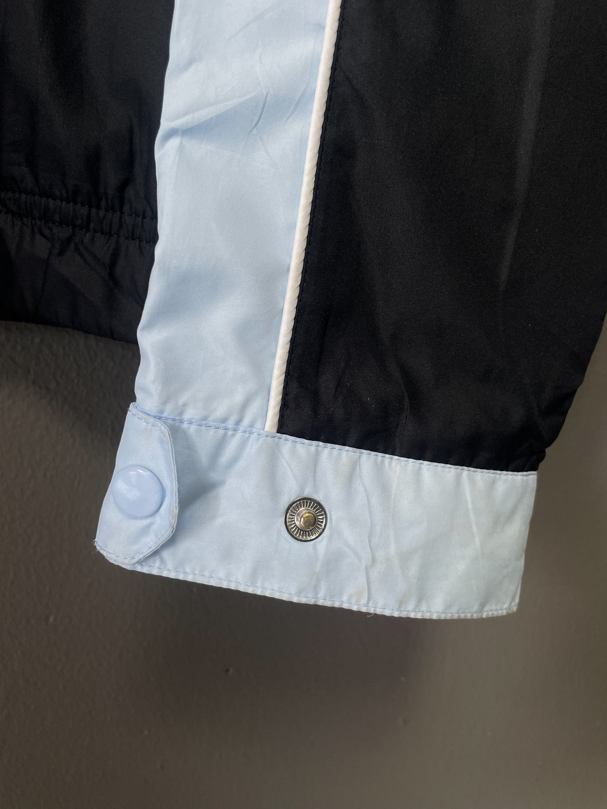 Nike Lightweight Ladies Jacket - Medium