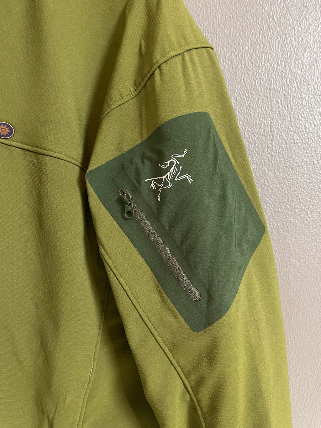 Arc'teryx Lightweight Sports Jacket - Large