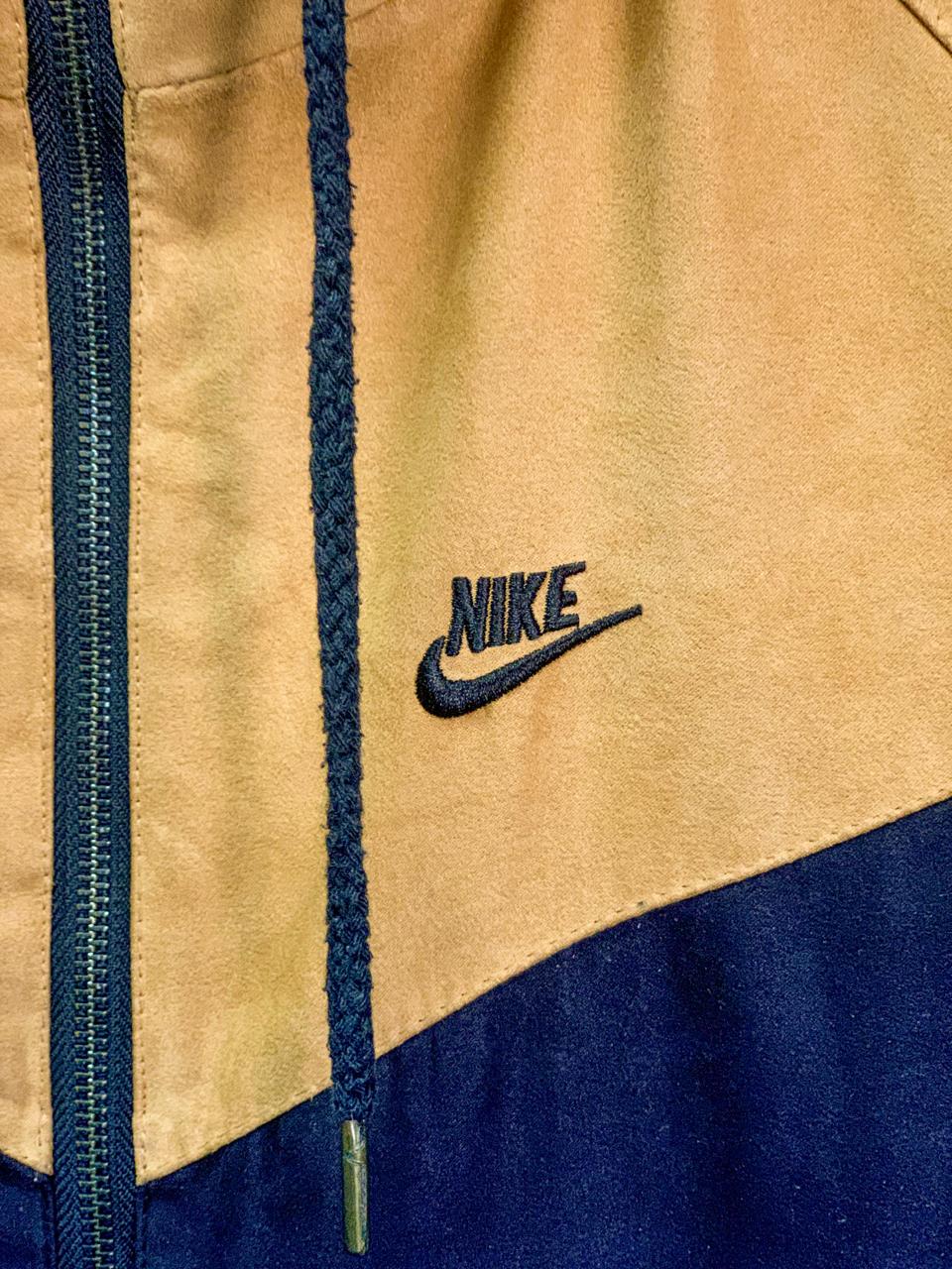 Nike Windrunner Jacket - Medium