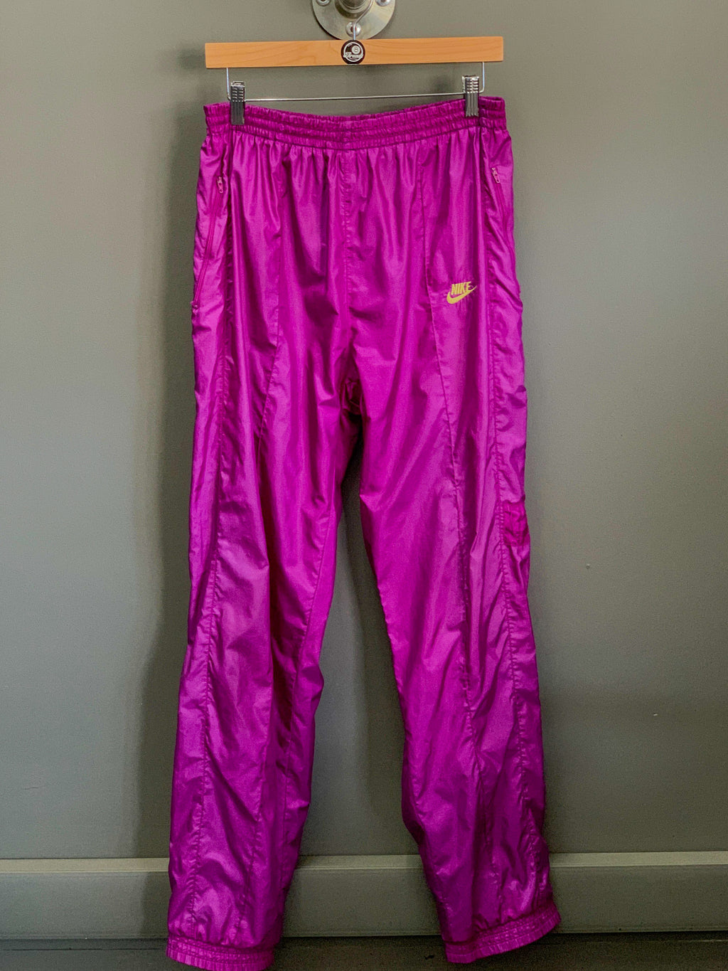 Nike Swoosh Cuffed Trackpants - Large