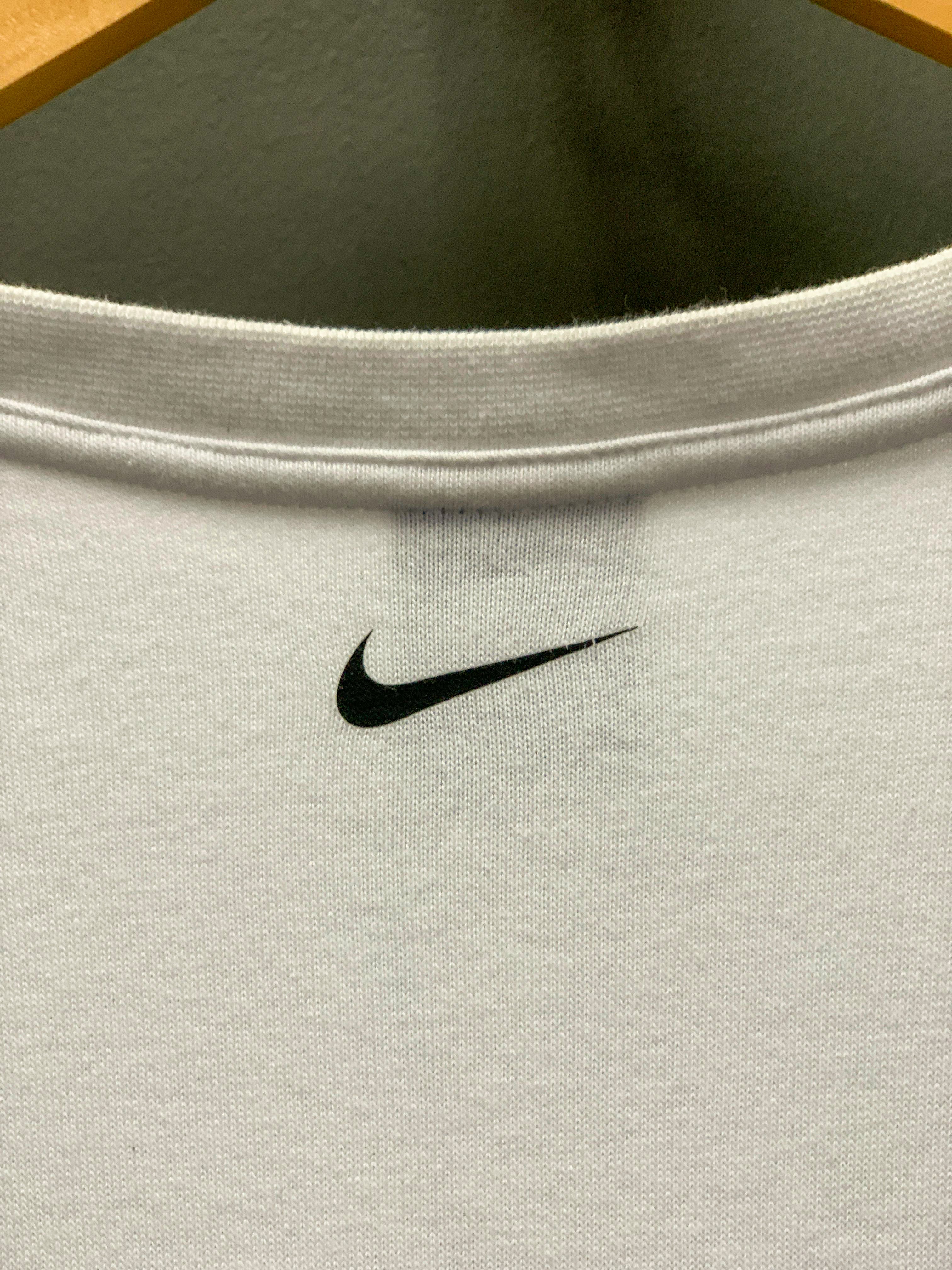 Nike Swoosh Dri Fit Sweater - Medium