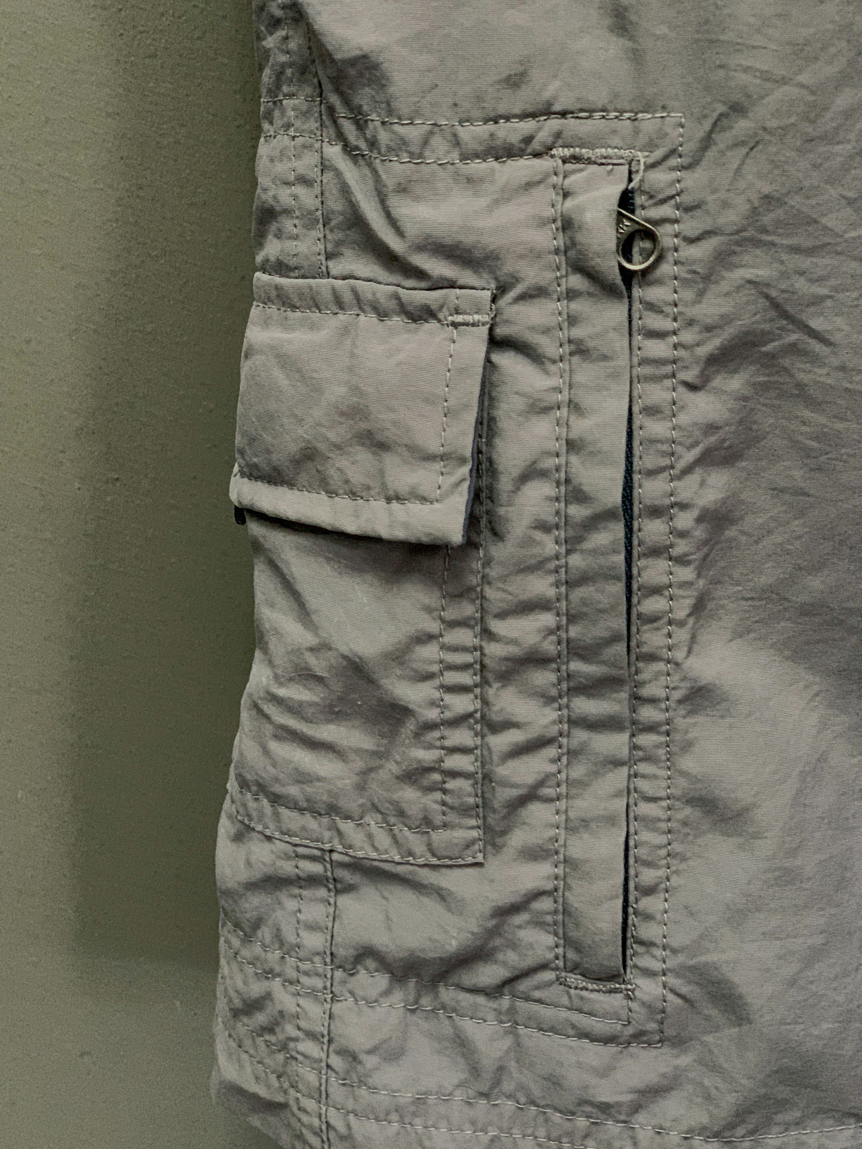 Nike ACG Cargo Shorts - Large