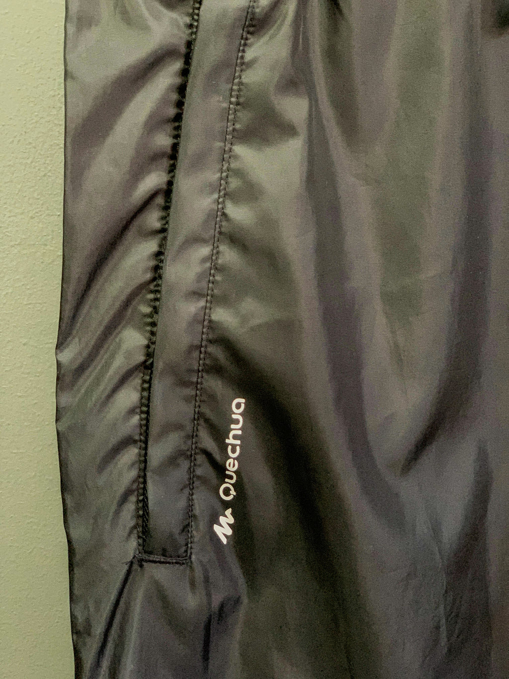Quecha Waterproof Trackpants - Small