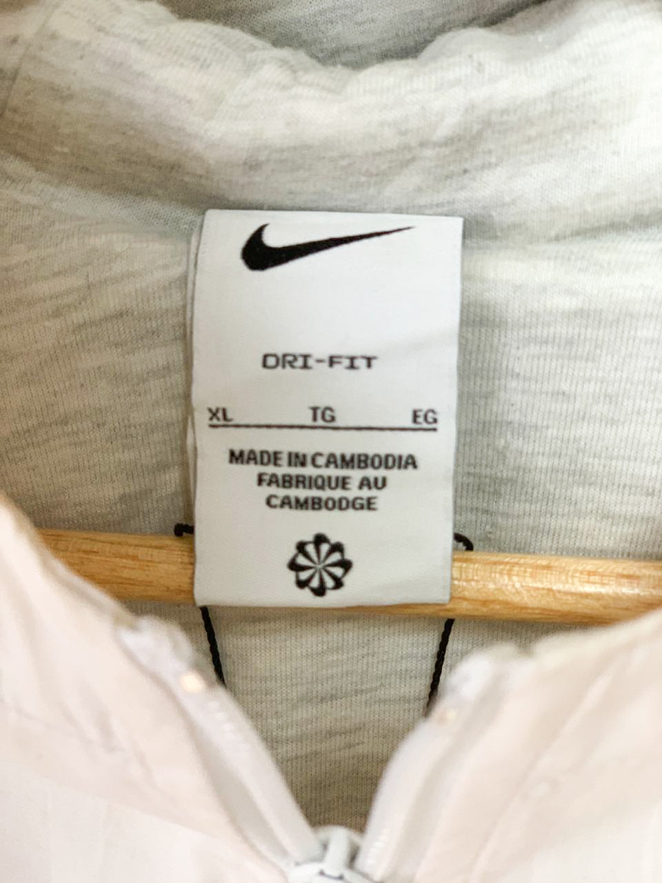 Nike Dri-Fit Smal Logo Zip Hoodie - Medium