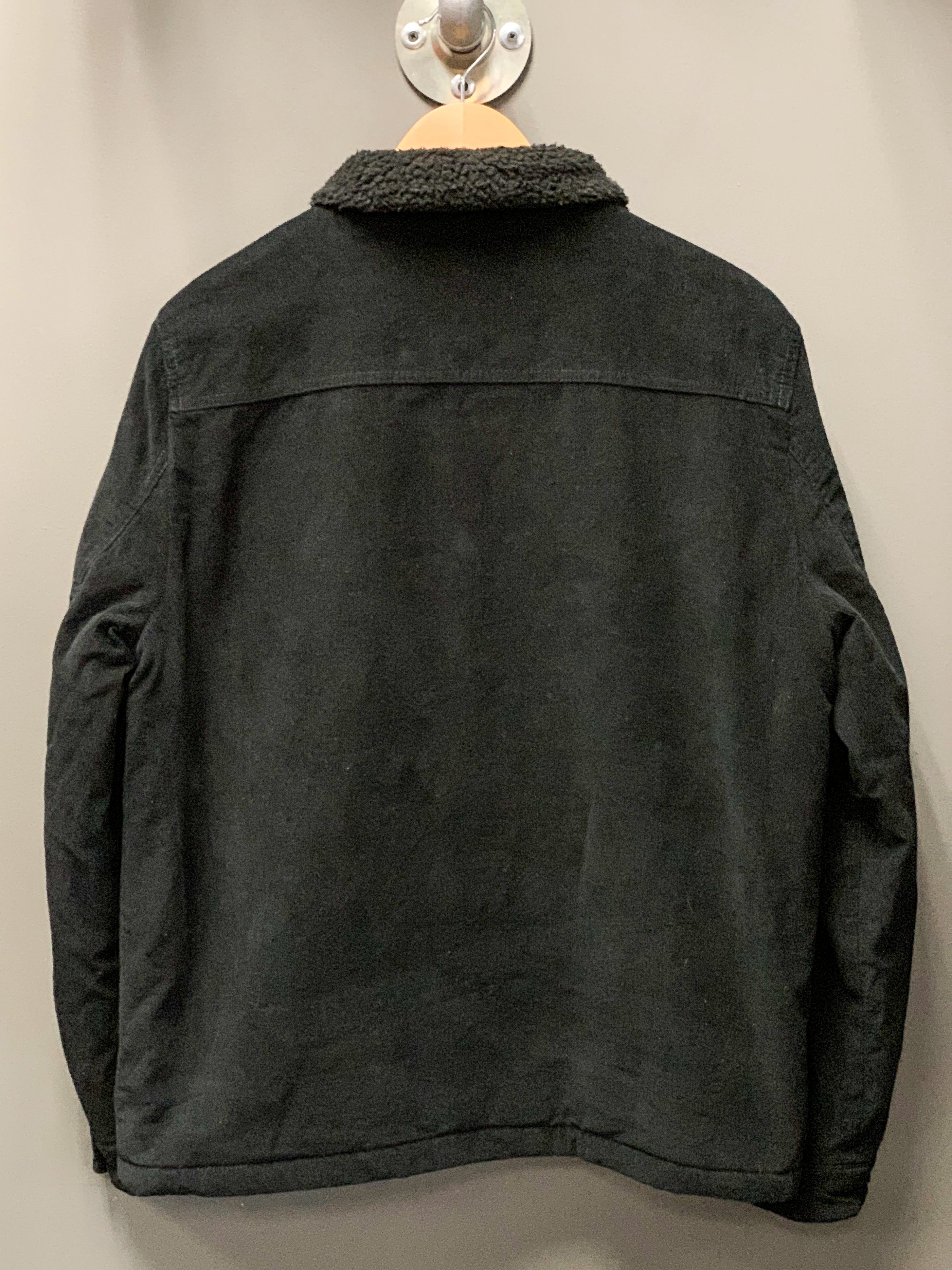 Levis Corduroy Trucker Jacket - Large